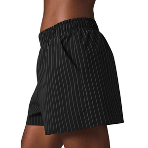 ALO YOGA - Pinstripe Daylight Boxer Short